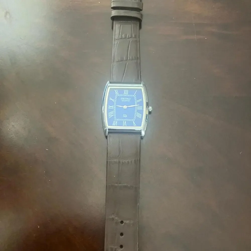 Seiko‎ Blue & Brown Quartz Watch 33mm tonneau/barrel Vintage